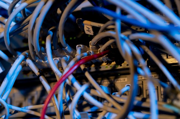 Optimisez votre réseau avec une baie de brassage de qualité